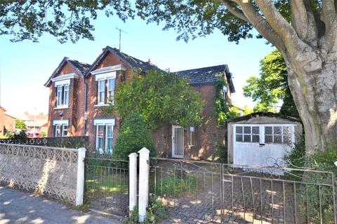 2 bedroom semi-detached house for sale - Victoria Road, Poole