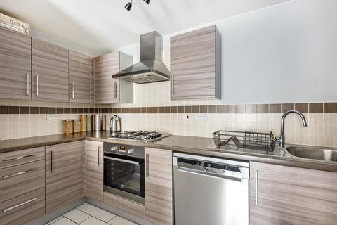 3 bedroom flat for sale - The Marketplace, Gloucester