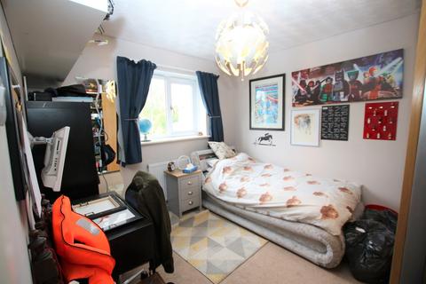 14 Broadfield, High Roding, Dunmow, CM6 1NY