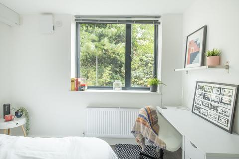 1 bedroom in a house share to rent, Derby Road, Canning Circus