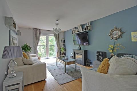 4 bedroom detached house for sale - Lodge Close, Luddendenfoot, Halifax HX2 6DJ