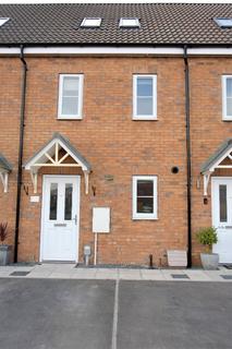 2 bedroom terraced house to rent - Grosvenor Road, Kingswood, Hull, HU7