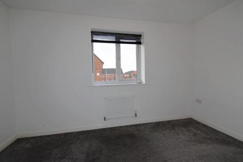 3 bedroom terraced house to rent, Grosvenor Road, Kingswood, Hull, HU7