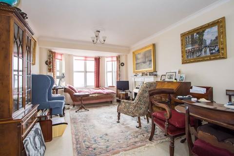 2 bedroom apartment for sale - The Esplanade, Penarth