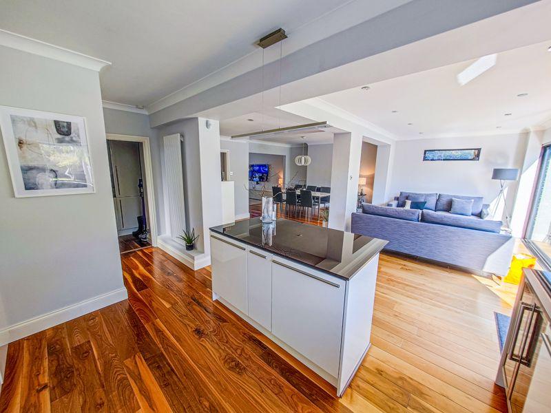 Birchwood Road, Wilmington 5 bed detached house £1,200,000
