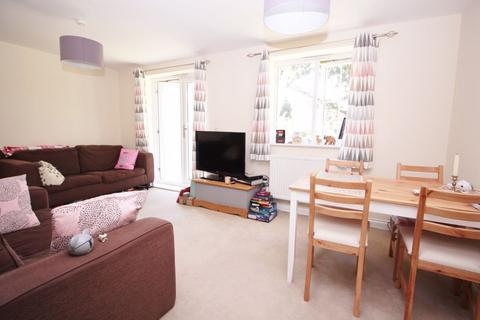 2 bedroom apartment to rent, Hindmarch Crescent, Hedge End, Southampton SO30 0AP