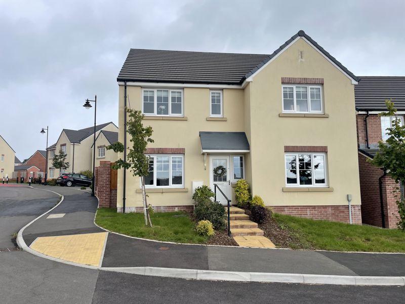 10 Llys Ceirios, Coity, Bridgend, CF35 6QB 5 bed detached house for