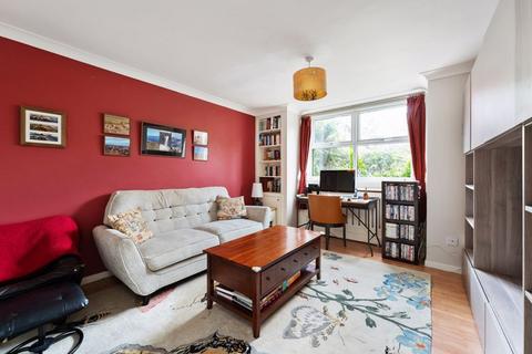 12 Toyne Way, London, N6 4EG