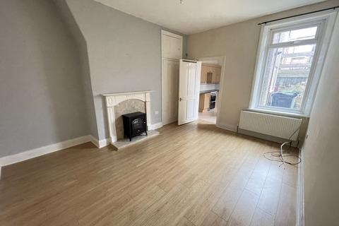 2 bedroom flat to rent, Westminster Street, Gateshead NE8