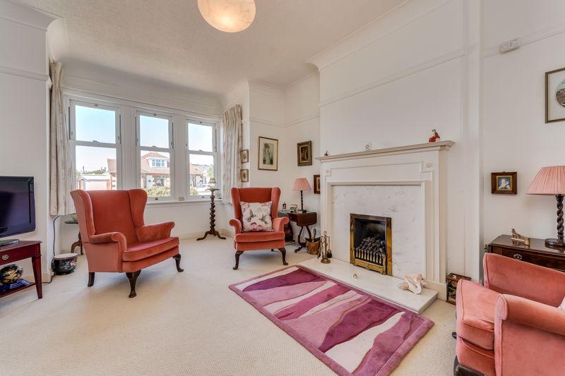 94 Dundonald Road, Kilmarnock, KA1 1TY 3 bed semidetached bungalow for