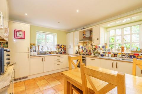 3 bedroom detached house for sale, Broyle Road, Chichester