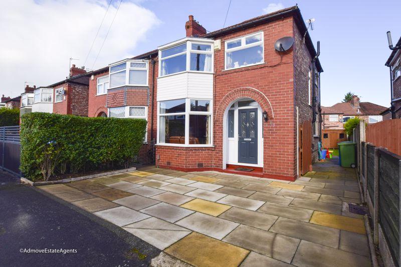 Downs Drive, Timperley 3 bed semidetached house for sale £450,000
