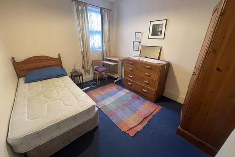 undefined, Hows Close, Uxbridge, UB8