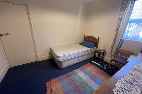 undefined, Hows Close, Uxbridge, UB8