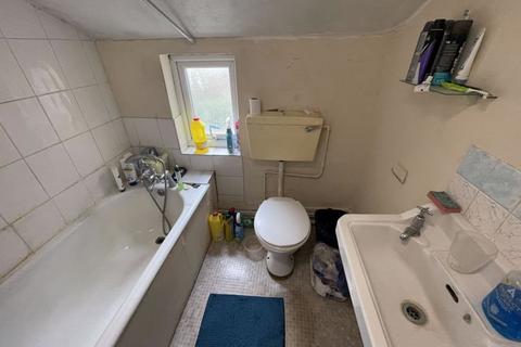 undefined, Hows Close, Uxbridge, UB8