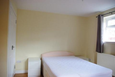 1 bedroom flat to rent, Parkgrove Street, Edinburgh, EH4 7NT
