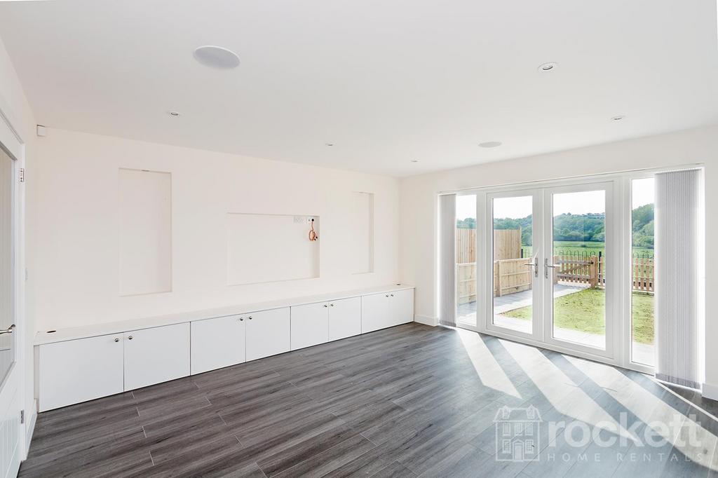 1 Hanchurch Terrance