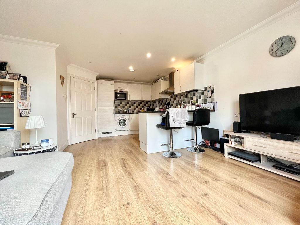 Mulgrave Road, Croydon 1 bed apartment £1,250 pcm (£288 pw)
