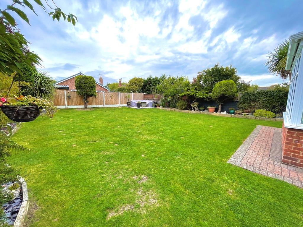 Wicks Crescent, Formby, Liverpool, L37 4 bed detached house for sale