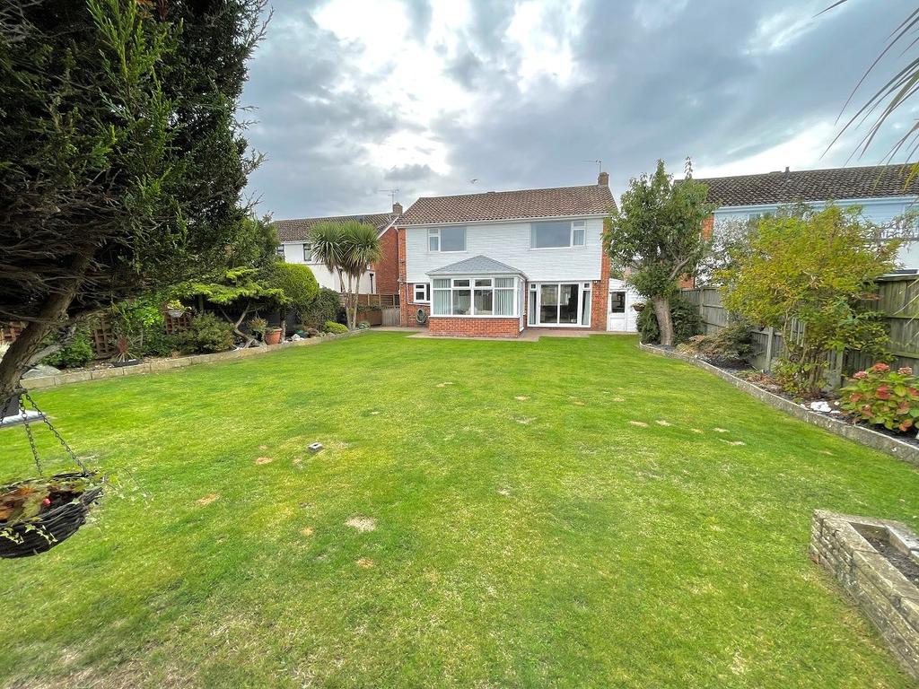 Wicks Crescent, Formby, Liverpool, L37 4 bed detached house £550,000