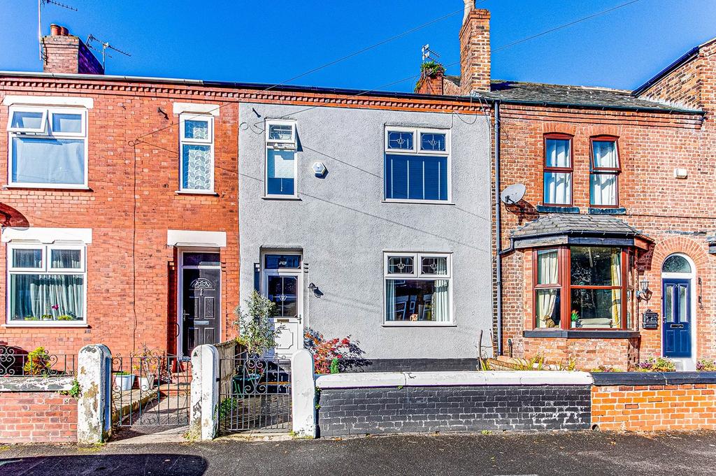 Lime Avenue, Urmston, Manchester, M41 3 bed terraced house £300,000