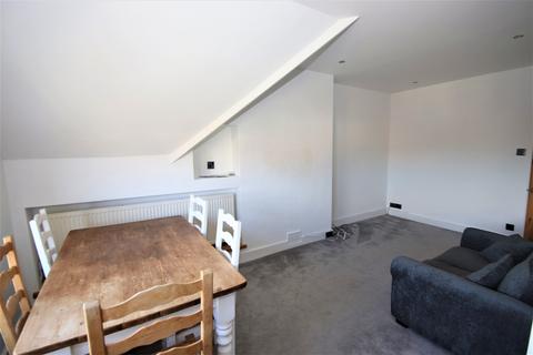 2 bedroom flat for sale - Manor Road, Bexhill-on-Sea, TN40