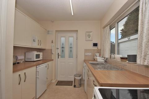 2 bedroom detached bungalow for sale - Trent Close, Widnes, Widnes, WA8
