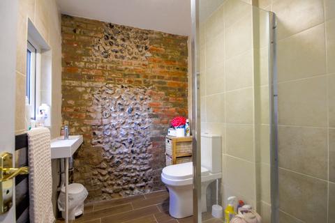 32 Augusta Road, Ramsgate, CT11 8JS