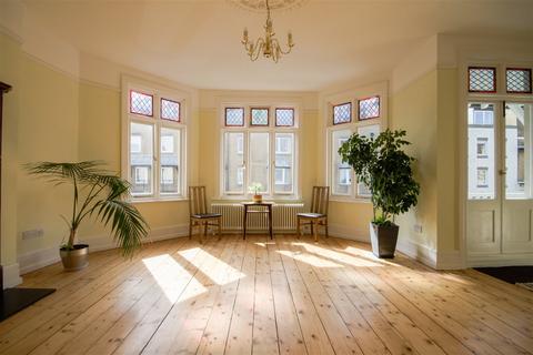 32 Augusta Road, Ramsgate, CT11 8JS