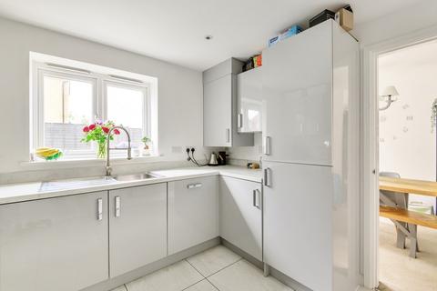 2 Faraday Corner, Shefford, SG17 5ZG