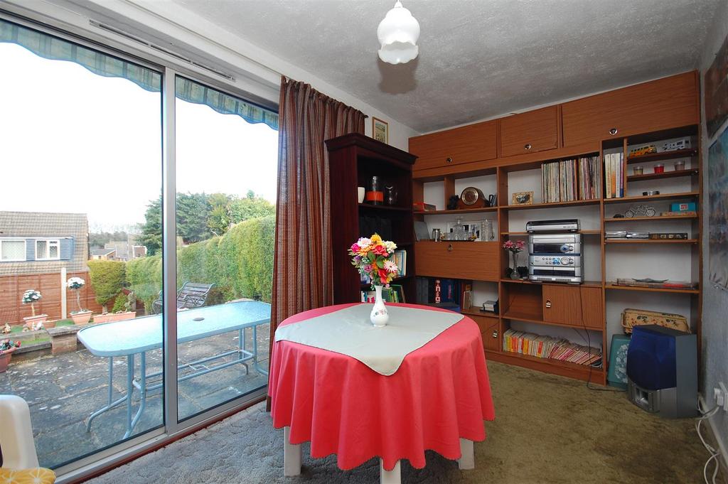 3severndrive NEWSUNROOM.JPG