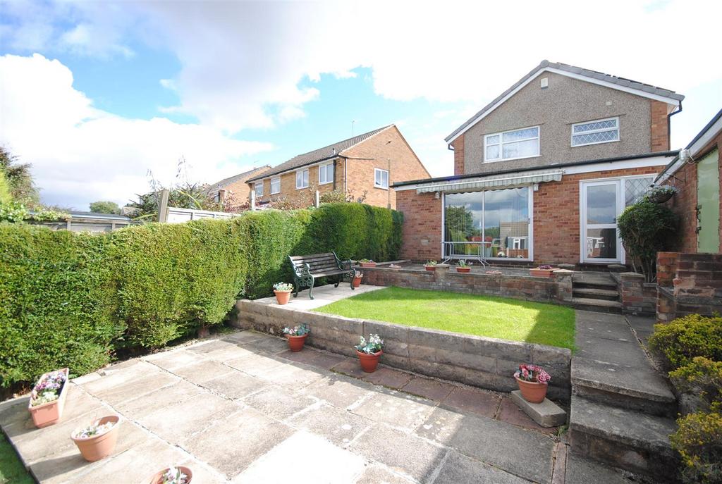 Severn Drive, Garforth, Leeds 3 bed detached house £295,000