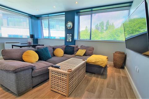 Flat 2, Haslemere House Lower Street, Haslemere, GU27 2PE