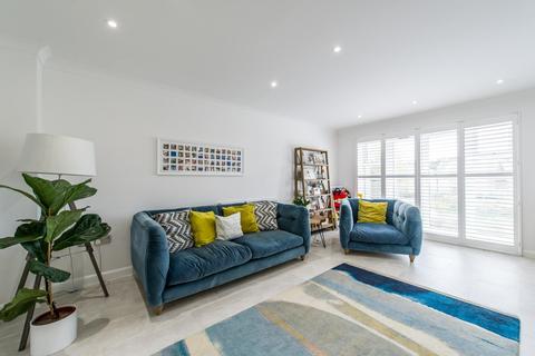 39 Castleridge Drive, Greenhithe, DA9 9WR