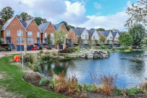 39 Castleridge Drive, Greenhithe, DA9 9WR