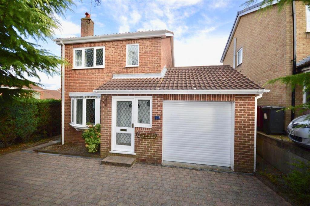Hazel Drive, Wingerworth, Chesterfield 3 bed detached house £1,000