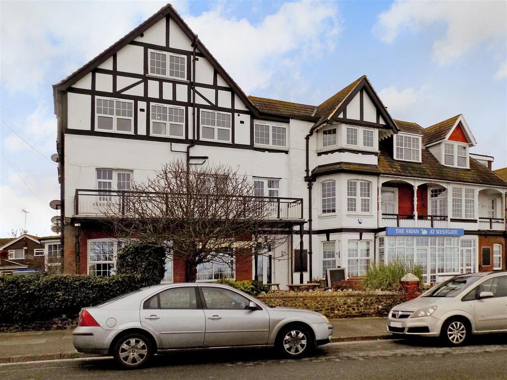 Sea Road, WestgateonSea 2 bed apartment £995 pcm (£230 pw)
