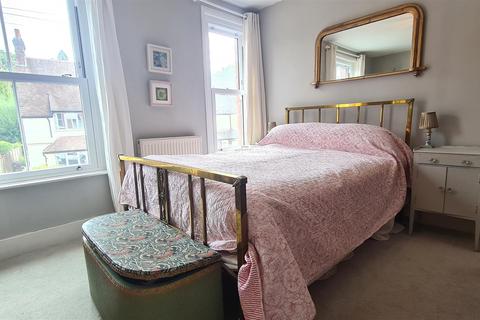 47 Lion Lane, Haslemere, GU27 1JF