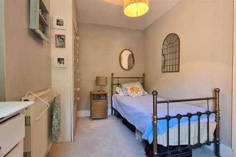 47 Lion Lane, Haslemere, GU27 1JF