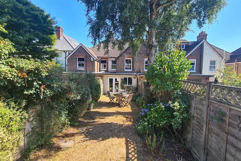 47 Lion Lane, Haslemere, GU27 1JF