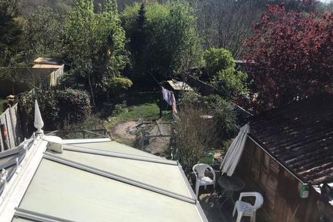 27 Border Road, Haslemere, GU27 1PF