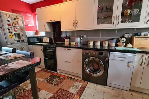 27 Border Road, Haslemere, GU27 1PF