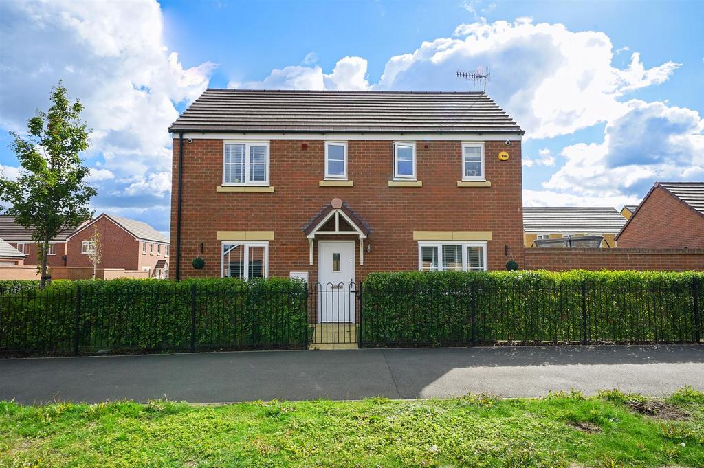 Theedway, Leighton Buzzard 3 bed detached house £415,000