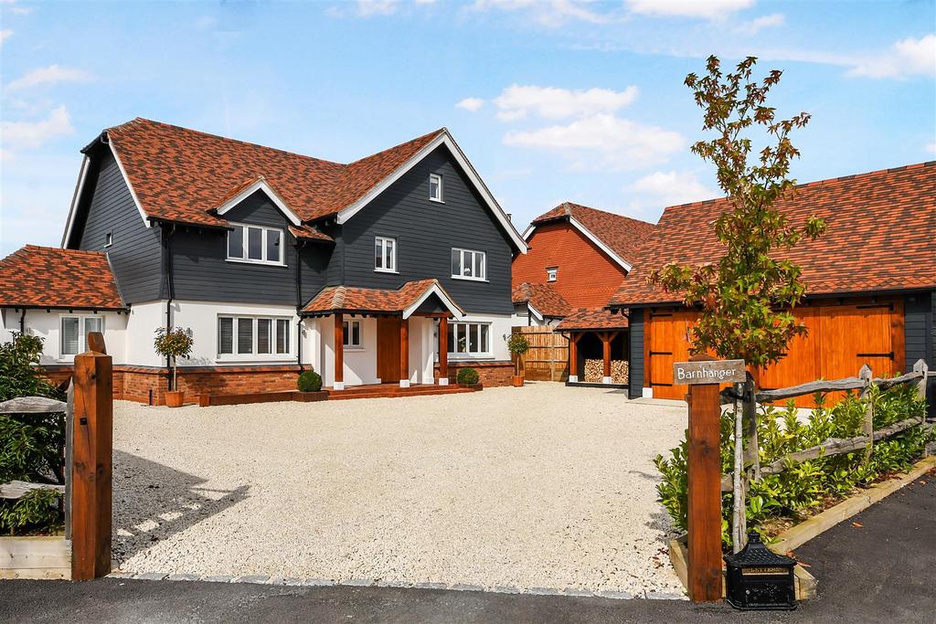 Stoney Hills, BurnhamonCrouch 6 bed detached house £1,250,000