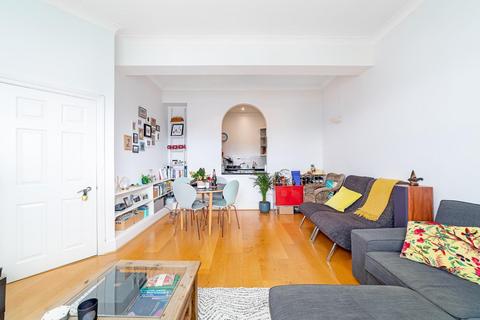 2 bedroom flat to rent, Belsize Park Gardens, Belsize Park NW3