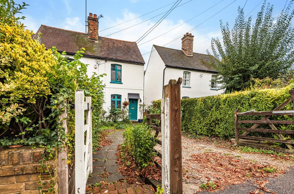 Hutton Village, Hutton, Brentwood 3 bed semidetached house for sale