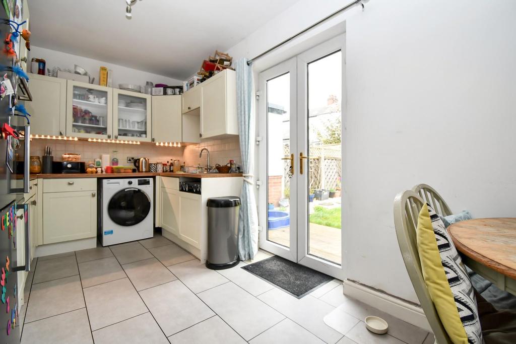 Hawthorn Drive, Yeadon, Leeds 2 bed semidetached house £239,950