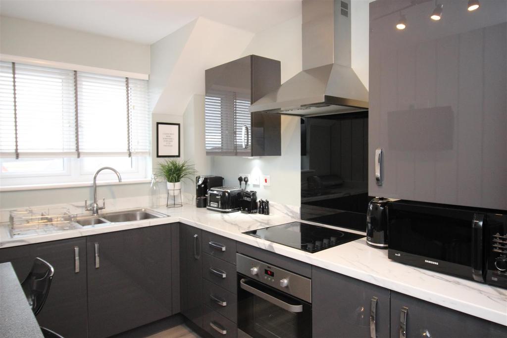 Derwent Chase, Waverley, Rotherham 2 bed apartment £975 pcm (£225 pw)