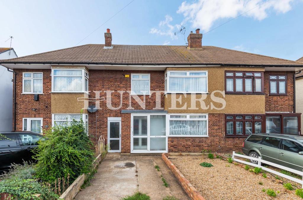Warwick Road, Rainham 3 bed house £400,000