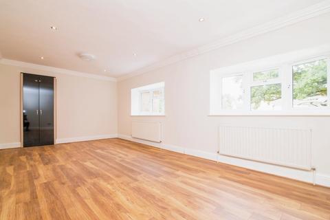 Sullberg Bates Lane, Tanworth In Arden, Solihull, B94 5AP